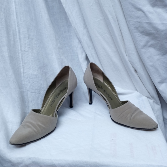 Vintage YSL Silk Beige Heels - Picture 3 of 7